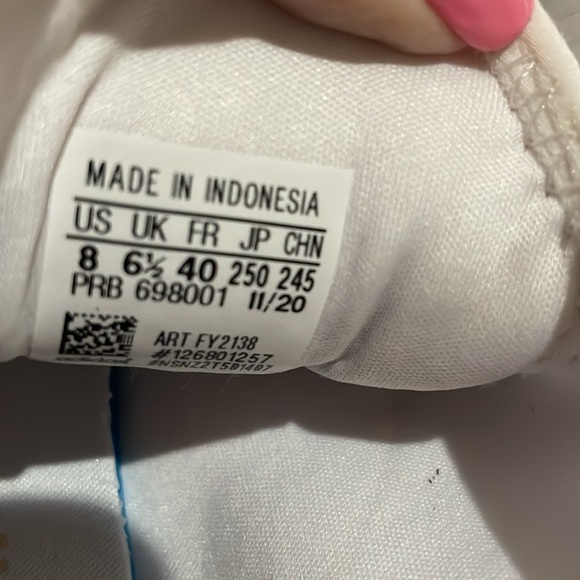 Adidas Women's Swift Run Sneaker - Picture 5 of 12